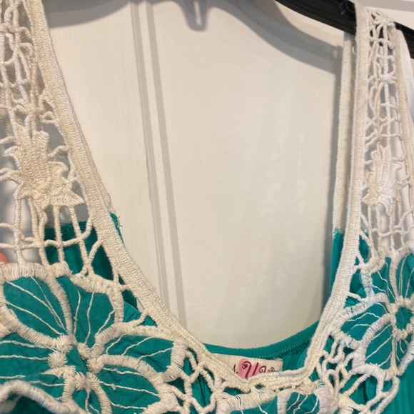 Green mini dress with macrame straps - Picture 3 of 6